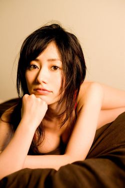 拥抱星星的月亮